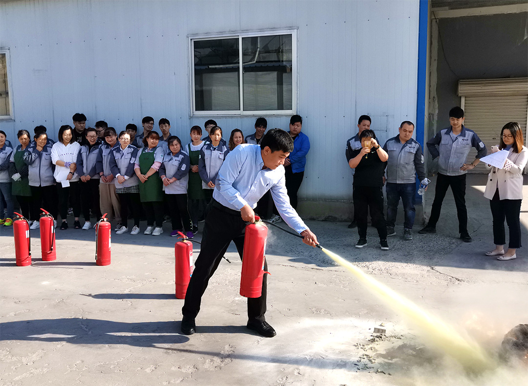  居安思危 防患未“燃”——新永印刷開展消防演練